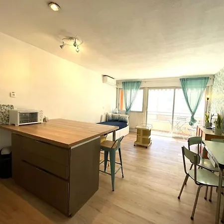 Apartment St Raphael Cote D'azur T2 Et Parking Et Terrasse Saint-Raphael (Var)