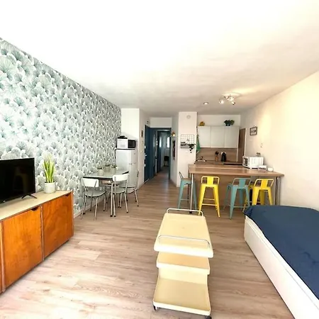 St Raphael Cote D'azur T2 Et Parking Et Terrasse